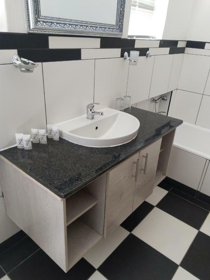 Savoy Hotel Beaufort-West Beaufort West Εξωτερικό φωτογραφία